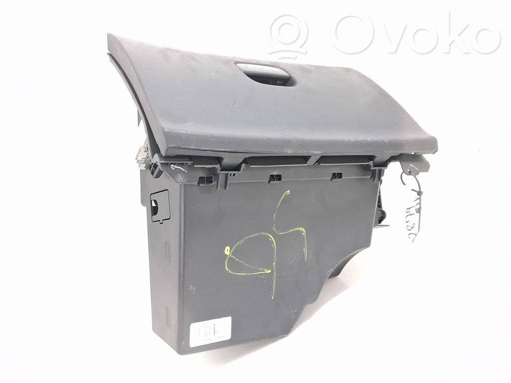 Handschuhfach   8226KX
