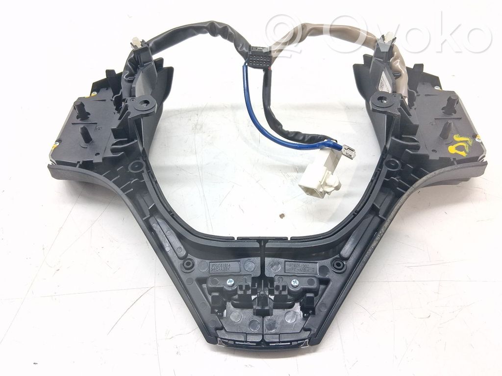Toyota Auris 150 Boutons / interrupteurs volant 