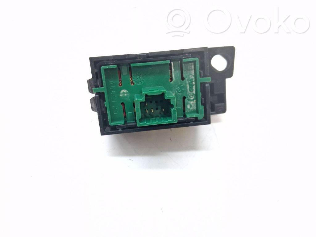 Boutons / interrupteurs volant   251560996R