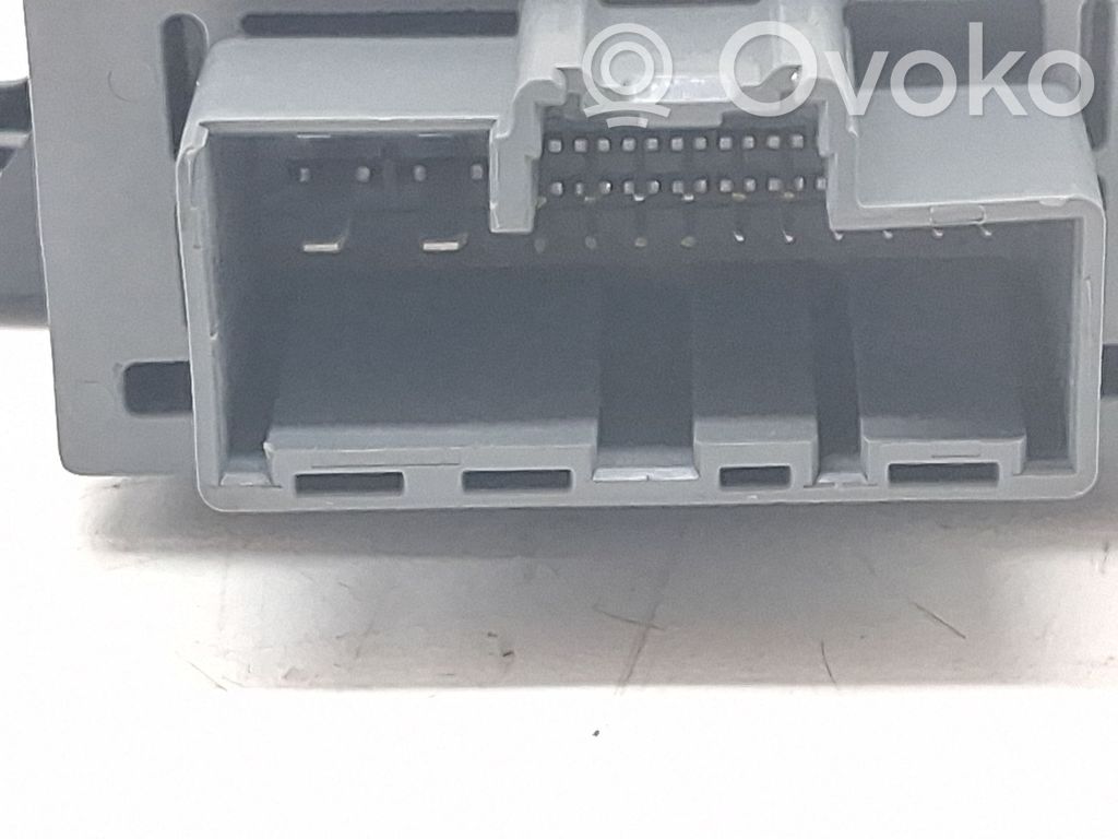 Ford Fiesta Unidad de control/módulo de carrocería central 