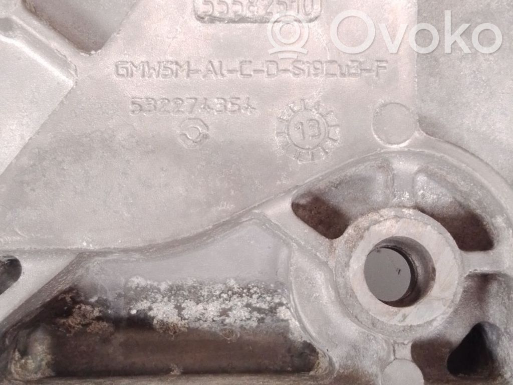 Opel Insignia A Supporto del generatore/alternatore 