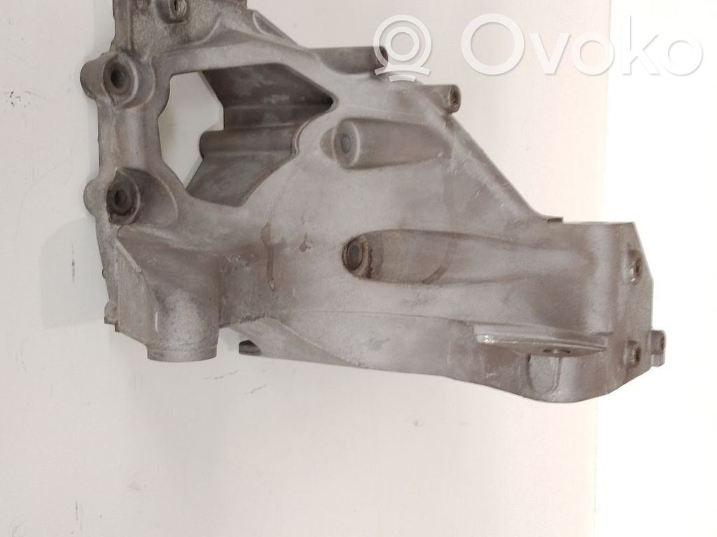 Opel Insignia A Uchwyt / Mocowanie pompy paliwa 