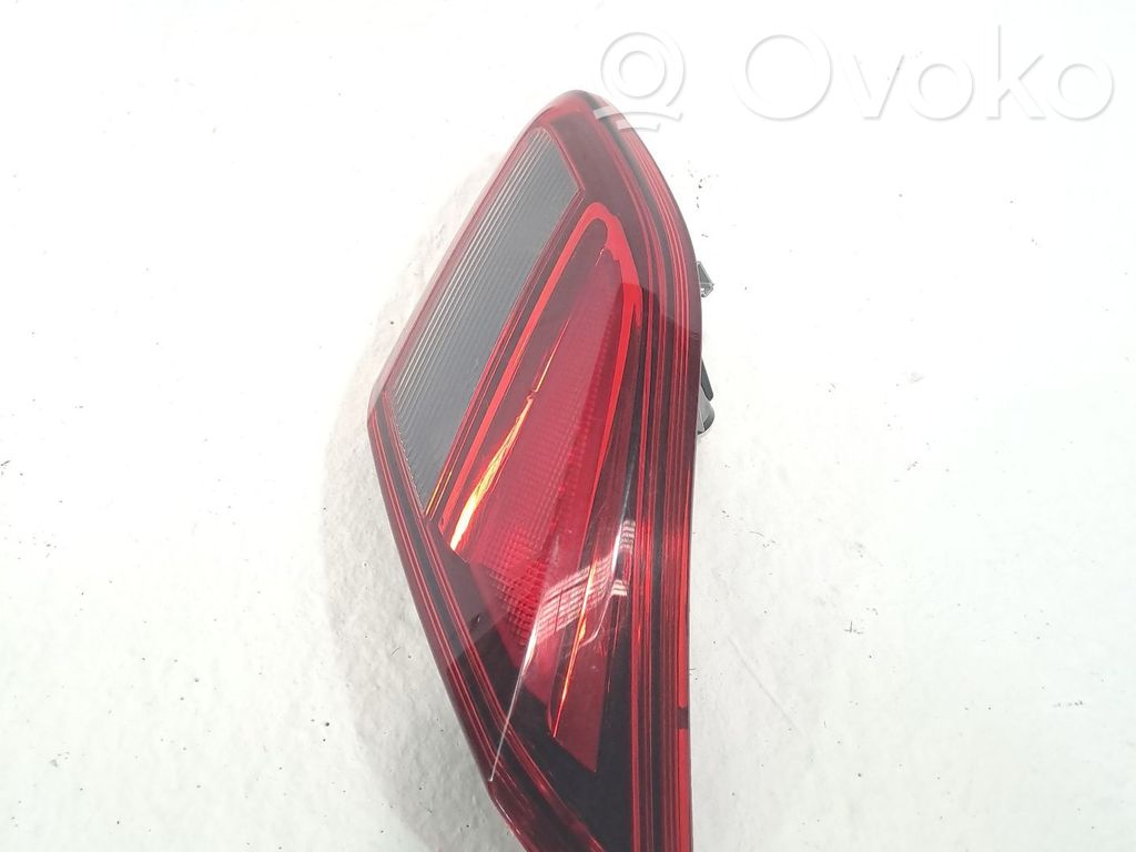 Opel Corsa E Lámpara de faros/luces traseros 