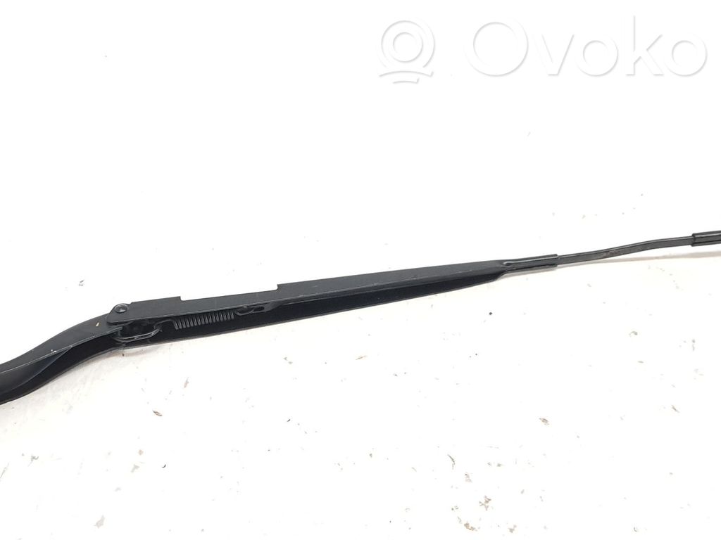 Brazo del limpiaparabrisas delantero   1640636680