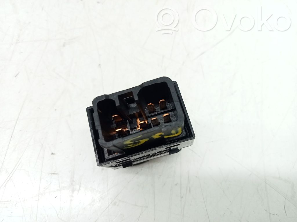 KIA Sorento Interrupteur commade lève-vitre 