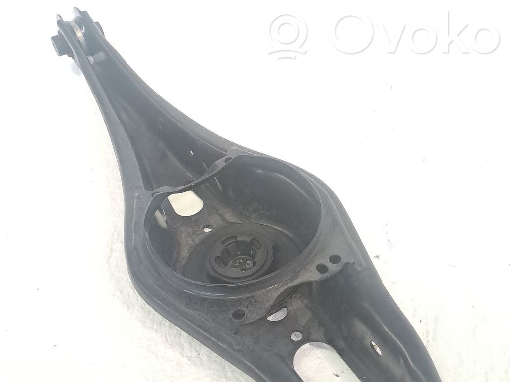 Volkswagen PASSAT B7 Asta del braccio di trazione posteriore