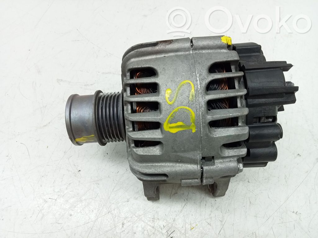 Alternator   04E903015