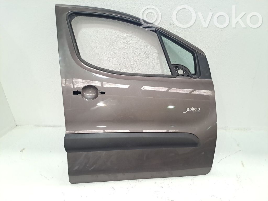 Puerta delantera   9004Z6