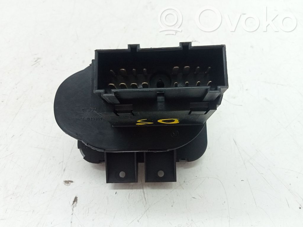 Interruptor de luz   YUD501480PVJ