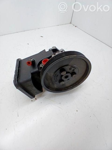 Ohjaustehostimen pumppu   32411095749