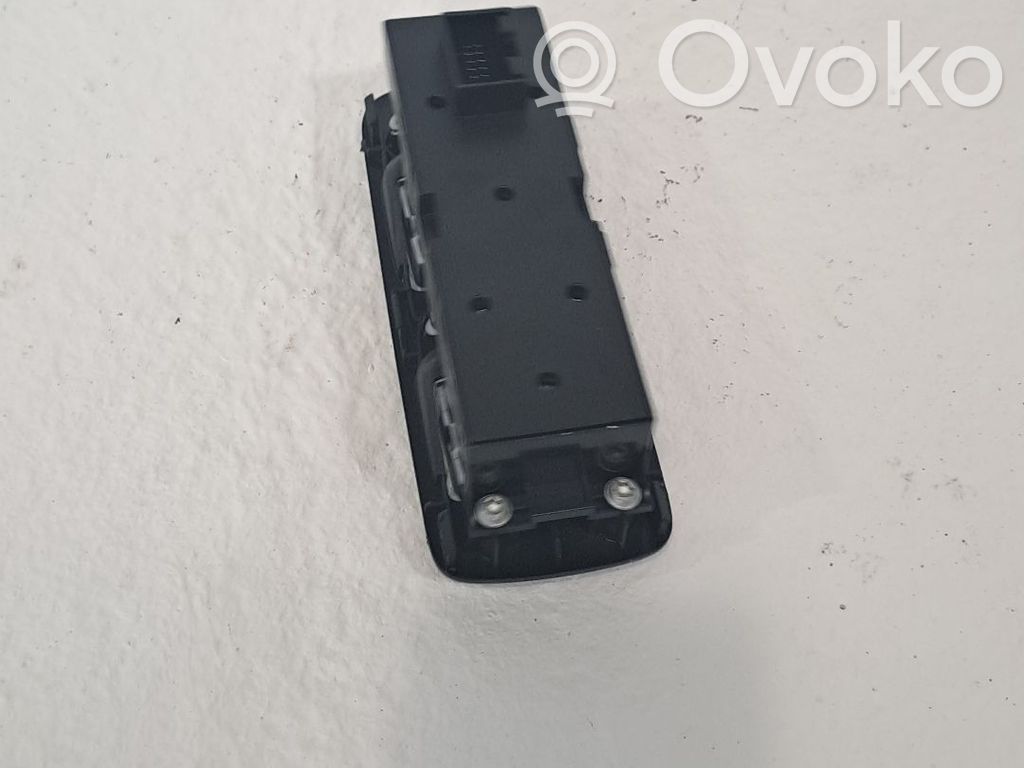 Interruptor del elevalunas eléctrico   95561315601