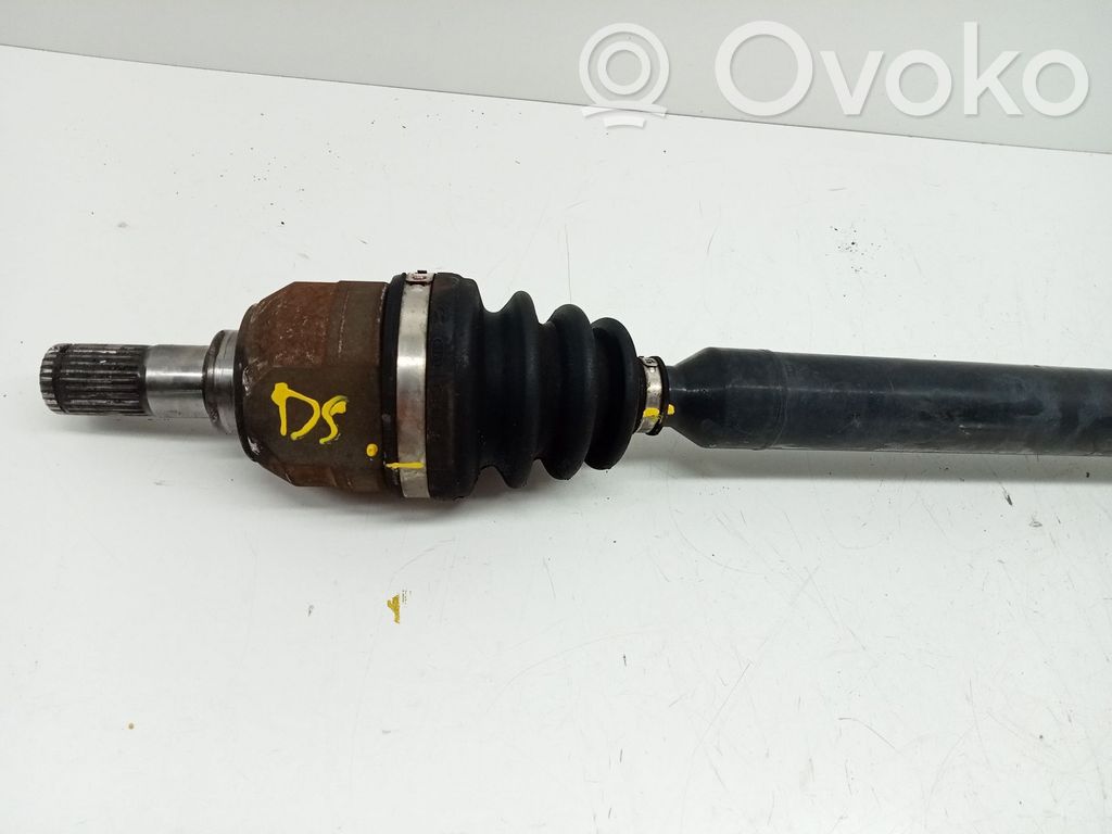 Etuvetoakseli   49501A6100