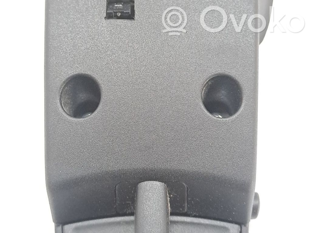 Boutons / interrupteurs volant   1318965,3M5T14K147BE