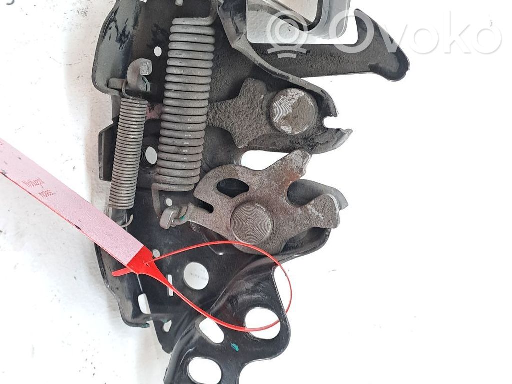 Nissan Juke I F15 Verzurrhaken / Befestigungsbügel 