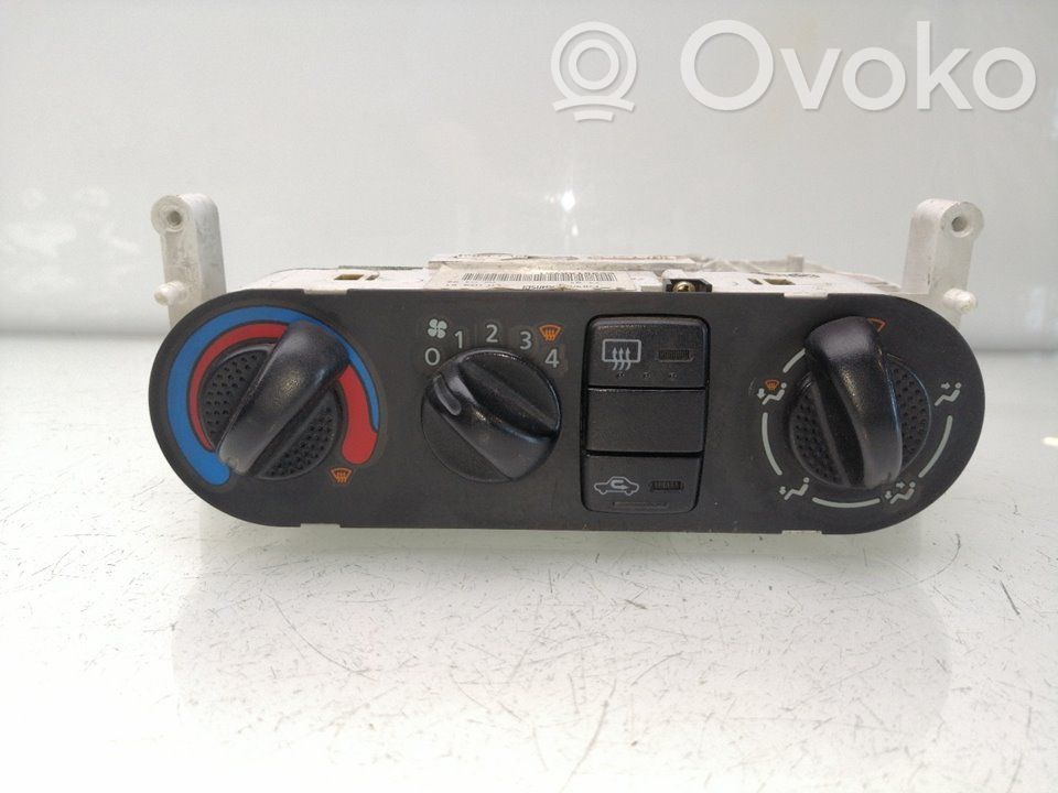 Climate control unit   EG08136701