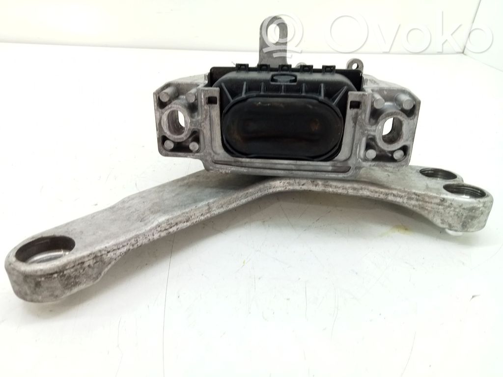 Soporte de montaje del motor   5Q0199262S