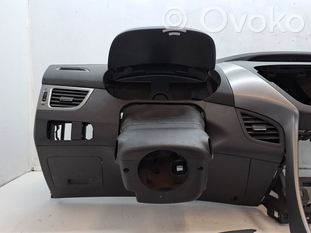 Hyundai Elantra Fotele / Kanapa / Komplet 