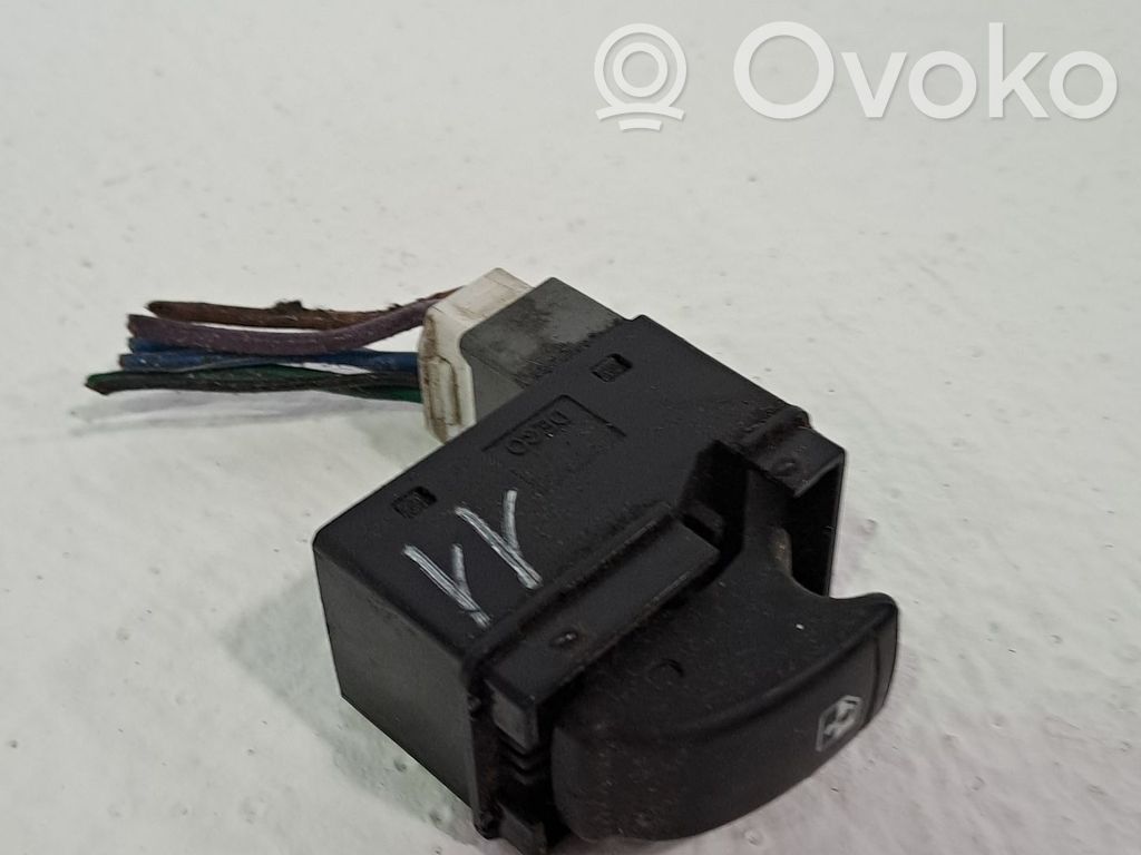 Interrupteur commade lève-vitre   612W16200,96190777
