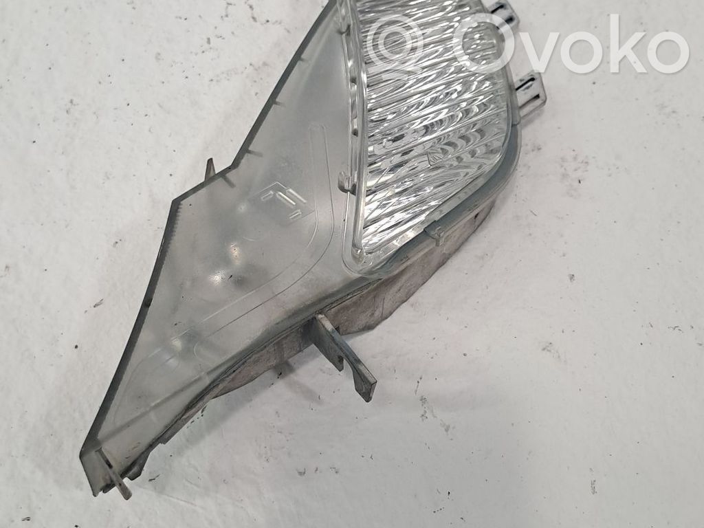 Etusuuntavilkku   95563103300