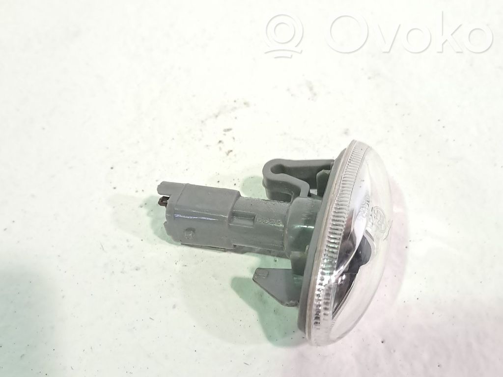 Front fender indicator light   6325G3