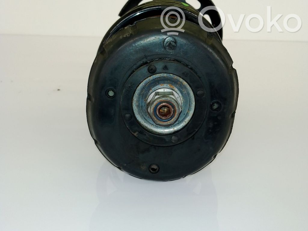 Etuiskunvaimennin   9820655480