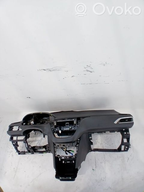 Peugeot 208 I Tableau de bord