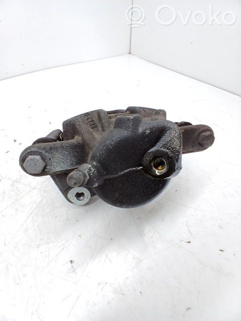 Etujarrusatula   7701208332