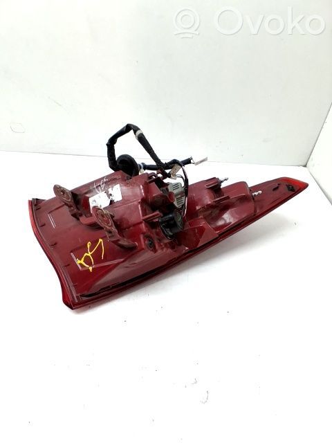 Lámpara de faros/luces traseros   92402G2000