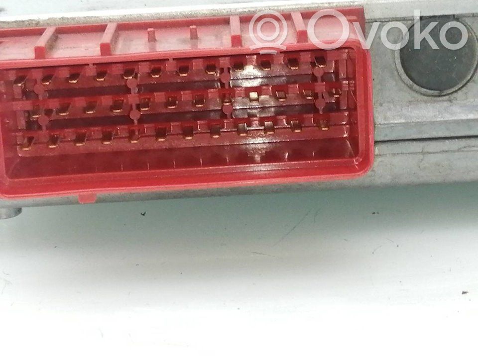 Unidad de control/módulo ECU del motor   MSB100610