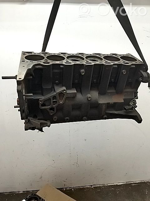 BMW 7 E65 E66 Engine block 