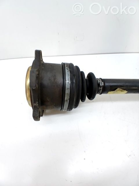 Etuvetoakseli   8A0407271AG