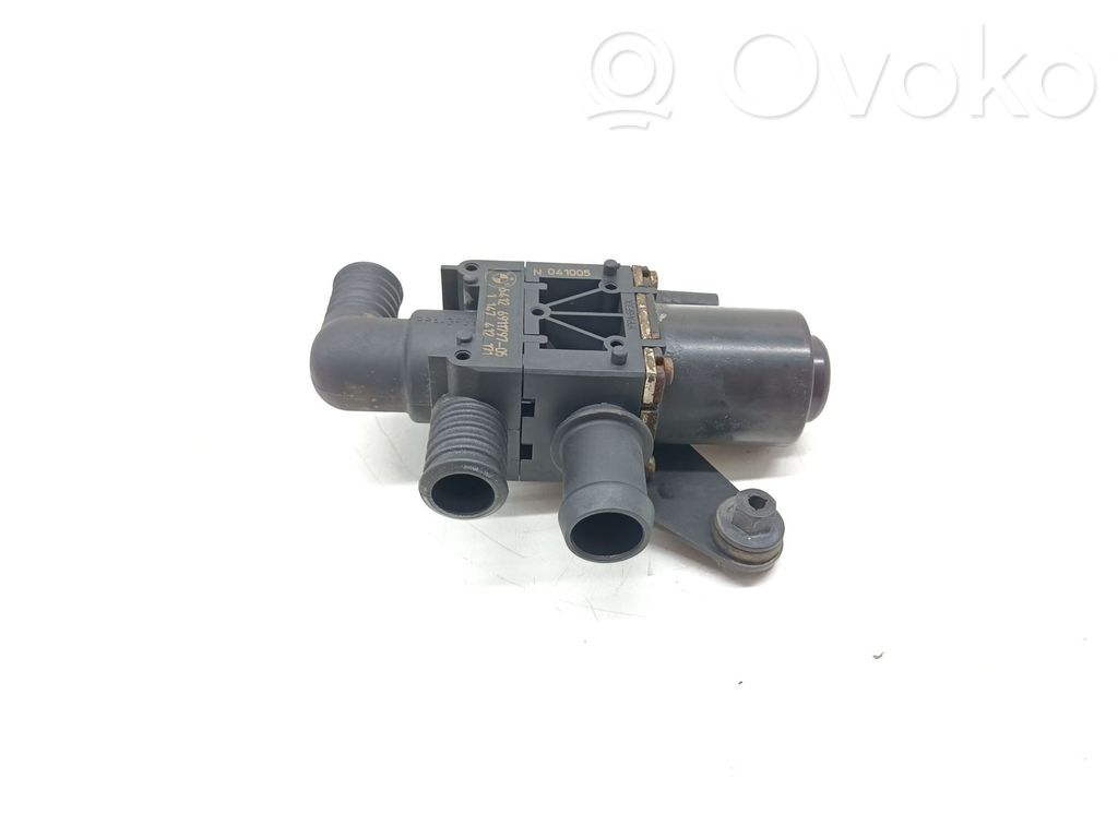 Water pump   64126911797