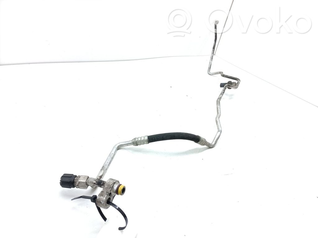 Manguito/racor flexible para A/C   6453234982