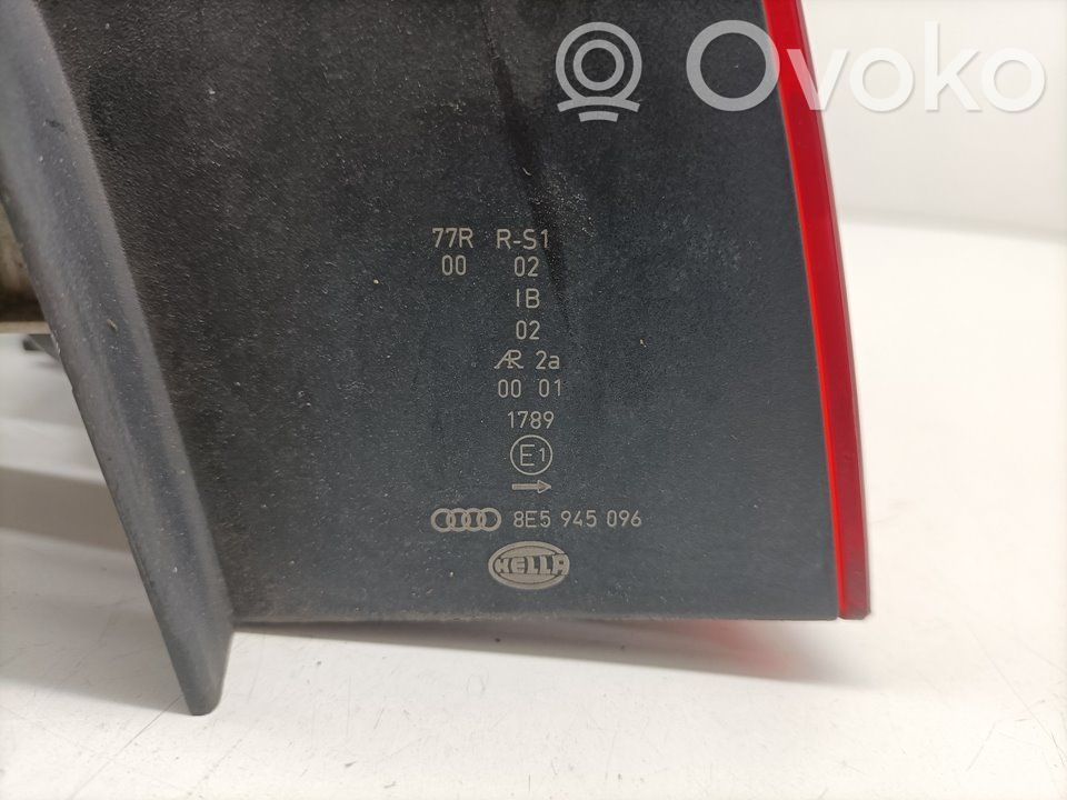 Lámpara de faros/luces traseros   8E5945096
