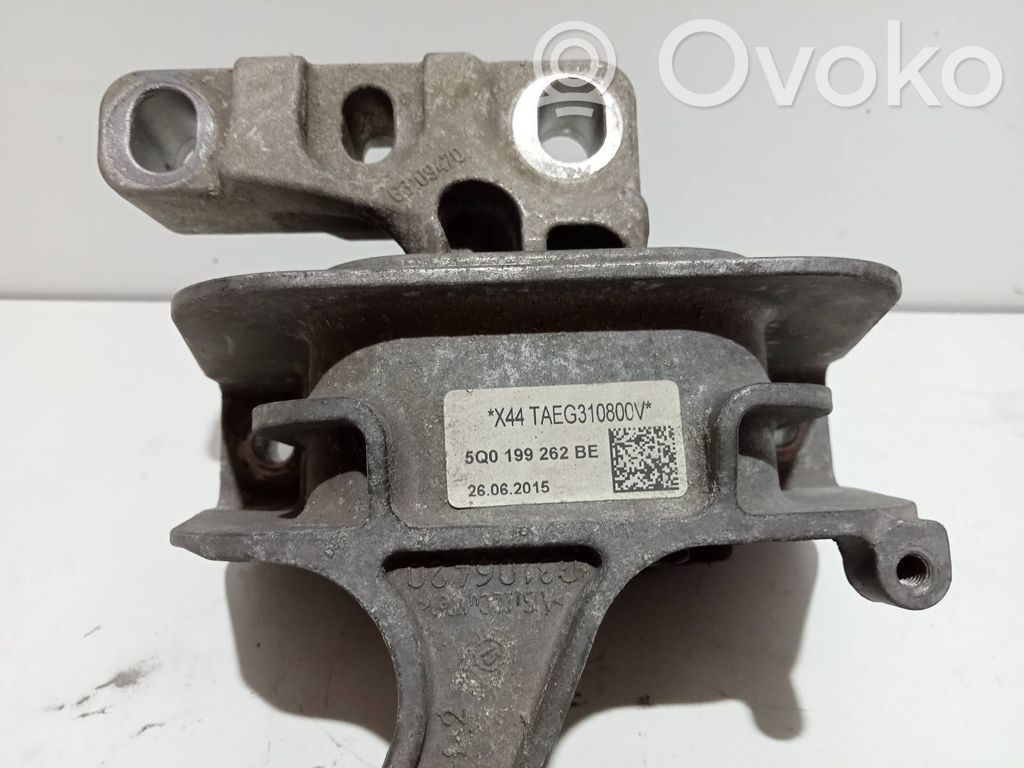 Moottorin kiinnikekorvake   5Q0199262BE,5Q0199262BE