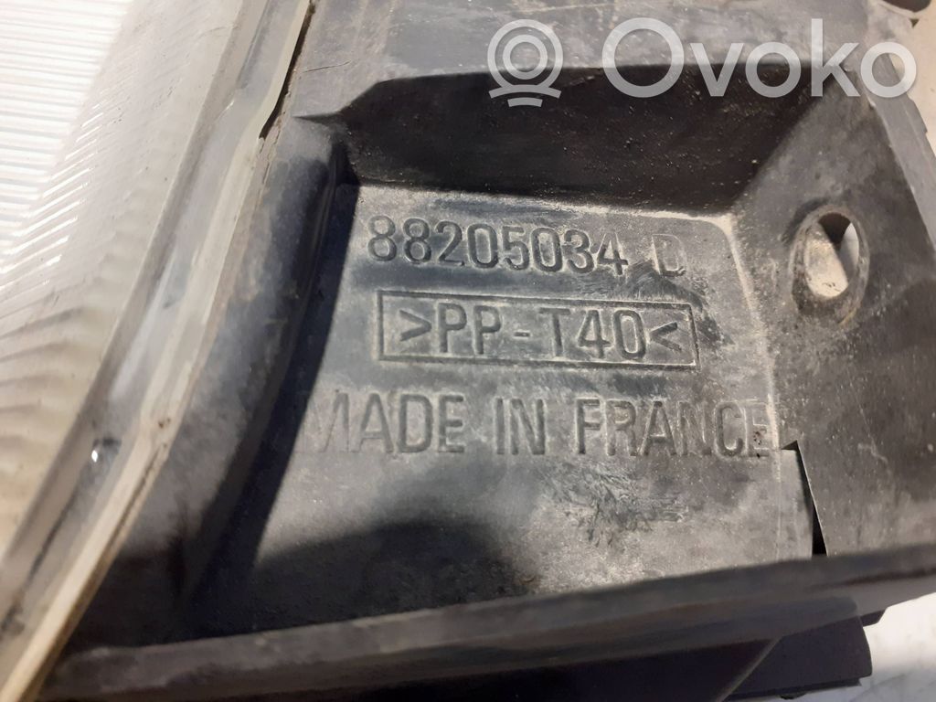 Faro/fanale   88205034D,88205034D,88205034D