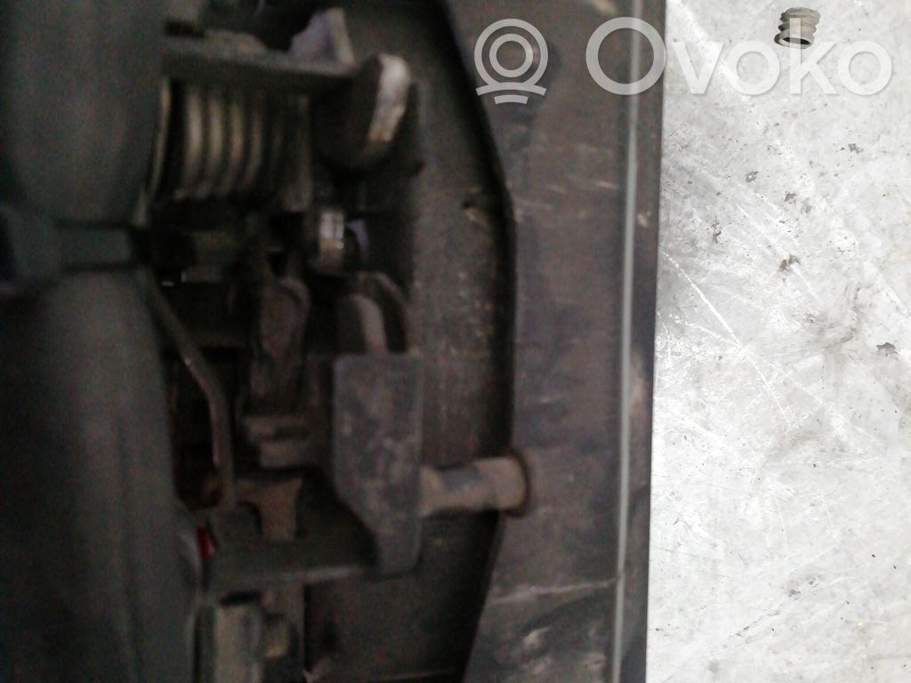 Cârlig/ureche fixare   8D0823509L