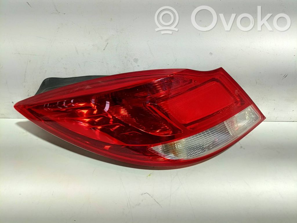 Opel Insignia A Takavalon polttimo 