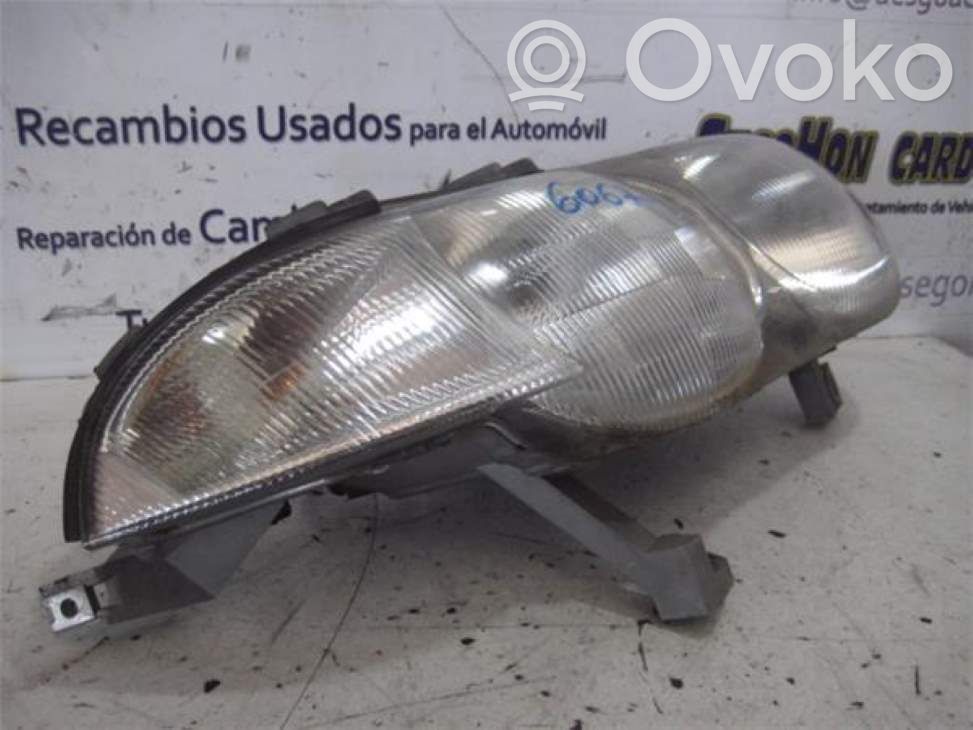 Etu-/Ajovalo   40220748,40220748