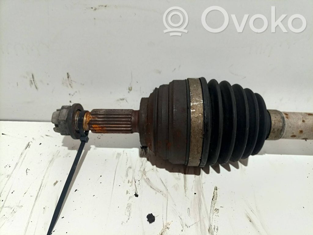 Eje de transmisión delantero   8200499585,8200499585
