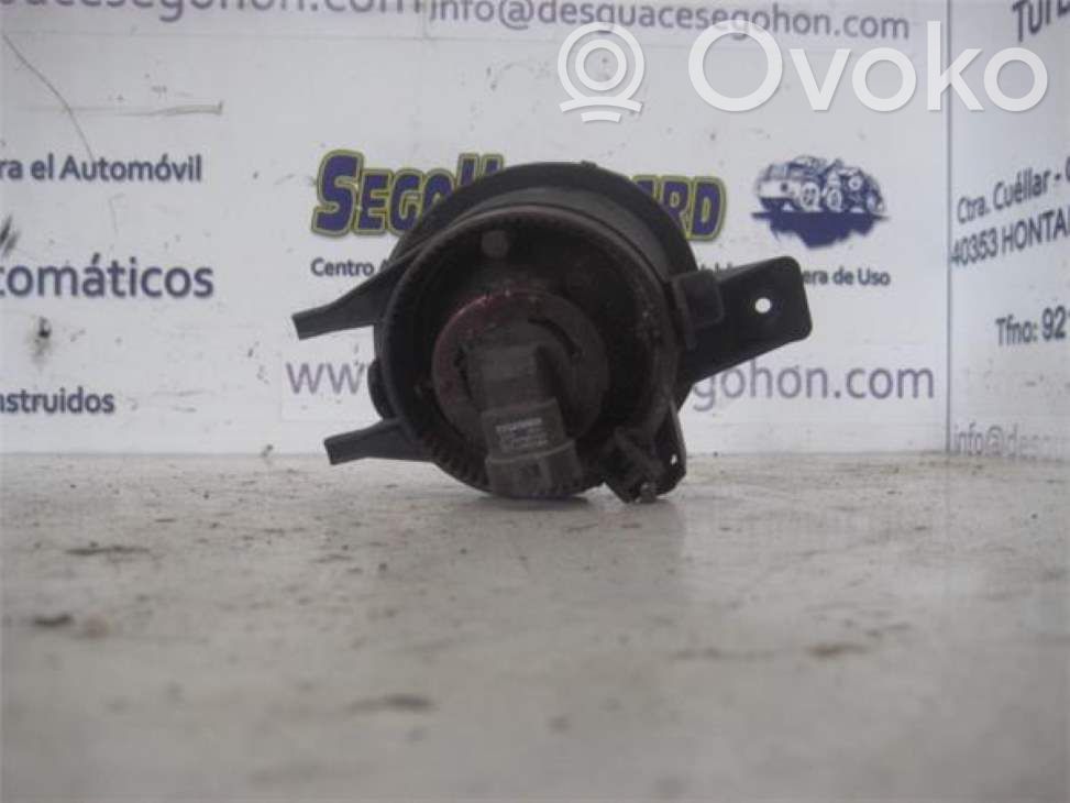 Toyota Yaris Fendinebbia anteriore 