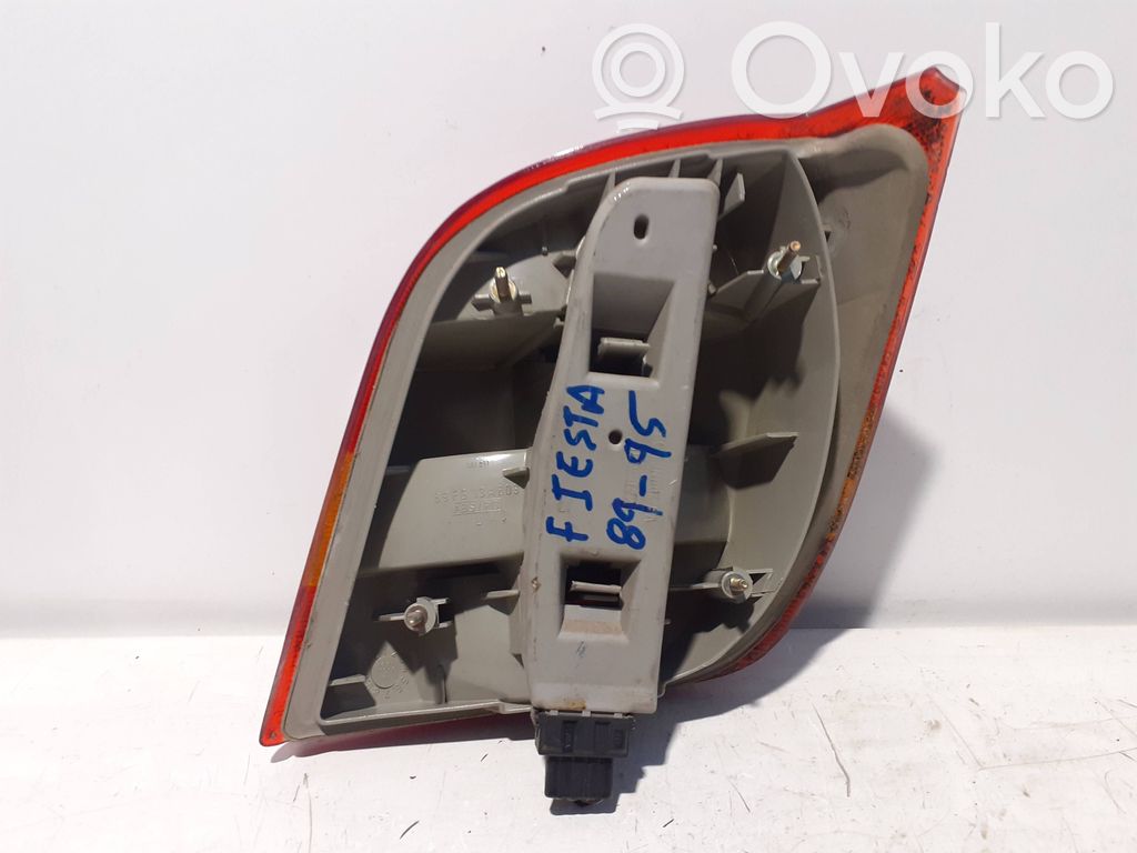 Lámpara de faros/luces traseros   89FG13A603,89FG13A603,89FG13A603