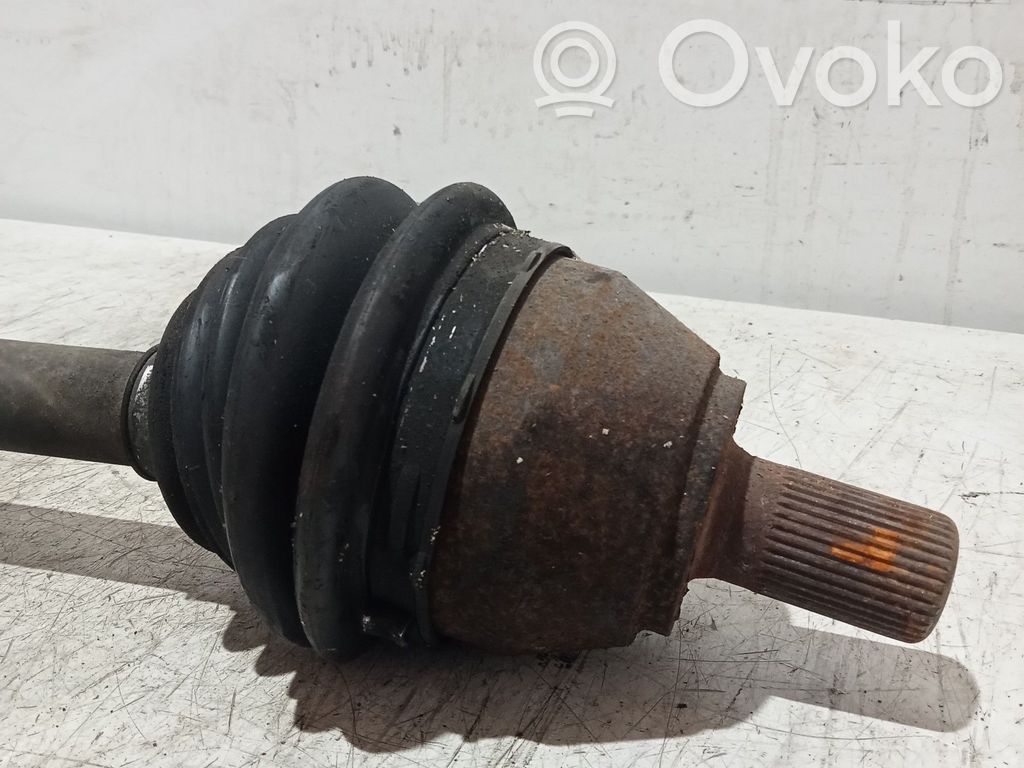 Etuvetoakseli   3M513B437DAG,3M513B437DAG