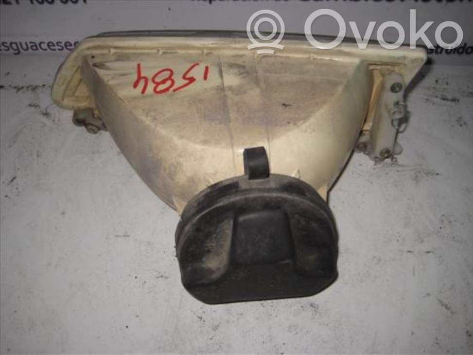 Peugeot 106 Scheinwerfer 