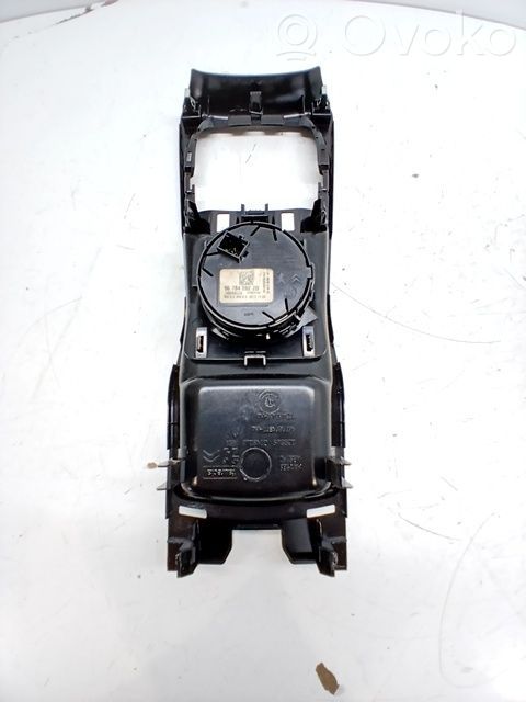 Peugeot 2008 I Boutons / interrupteurs volant