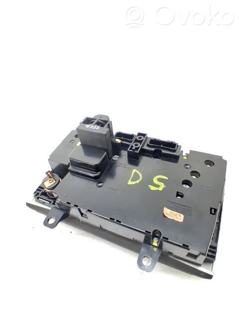 Climate control unit   8682733