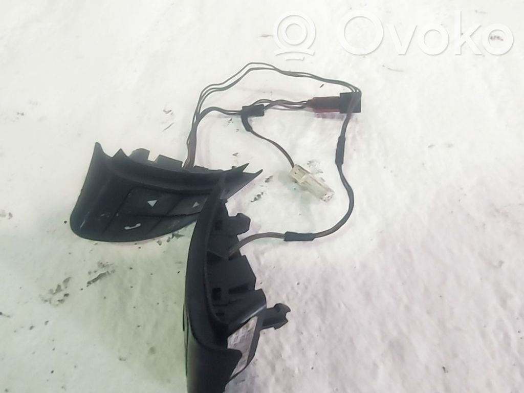 Fiat Grande Punto Butoane/comutatoare pe volan 