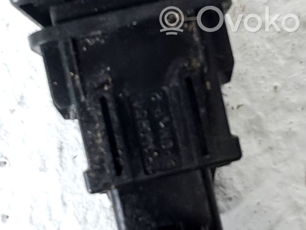 Toyota Yaris Altri interruttori/pulsanti/cambi 