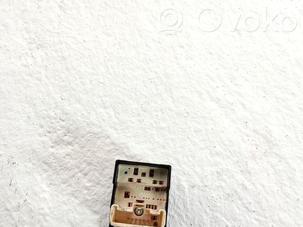 Interruttore specchietto retrovisore   848700F010