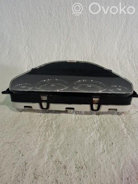 Jaguar X-Type Speedometer (instrument cluster) 